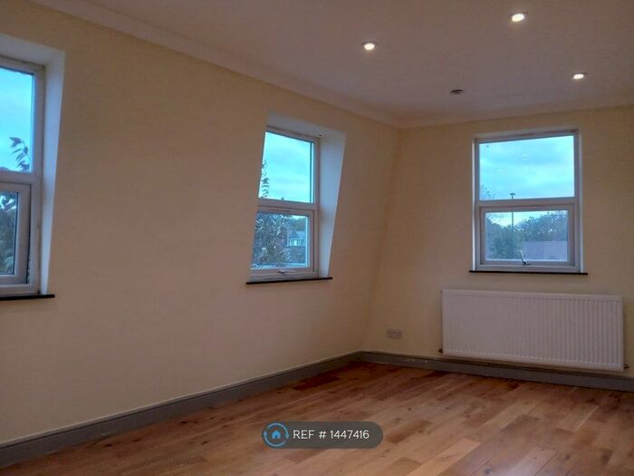 2 Bedroom Flat To Rent In Archway Road, London, N6