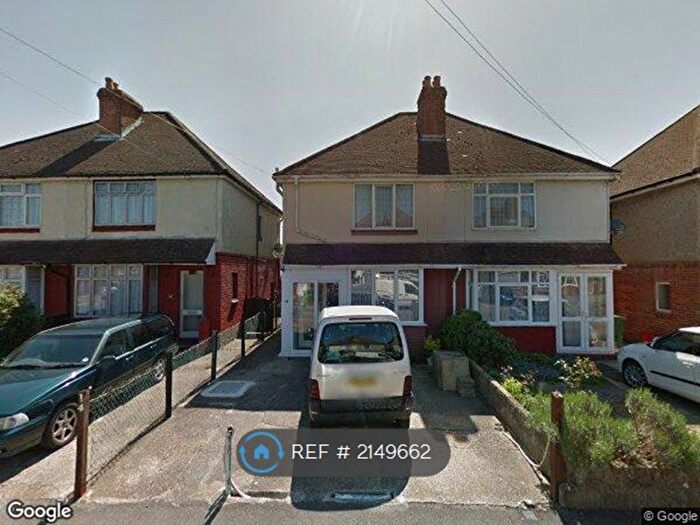 3 Bedroom Semi-Detached House To Rent In Belton Road, Southampton, SO19