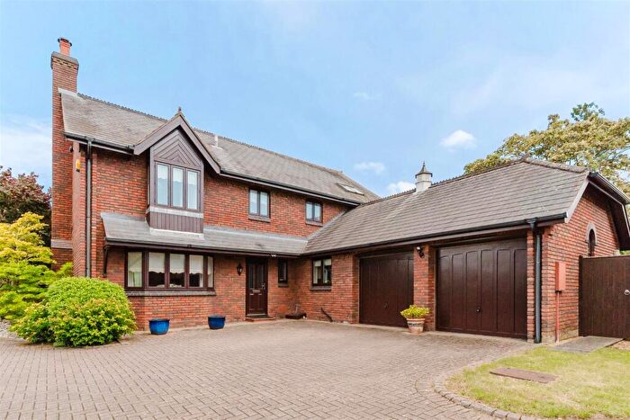 4 Bedroom Detached House For Sale In Bamburgh Grove, Leamington Spa, CV32
