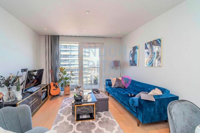 2 Bedroom Flat To Rent In Fountain Park Way, London, W12