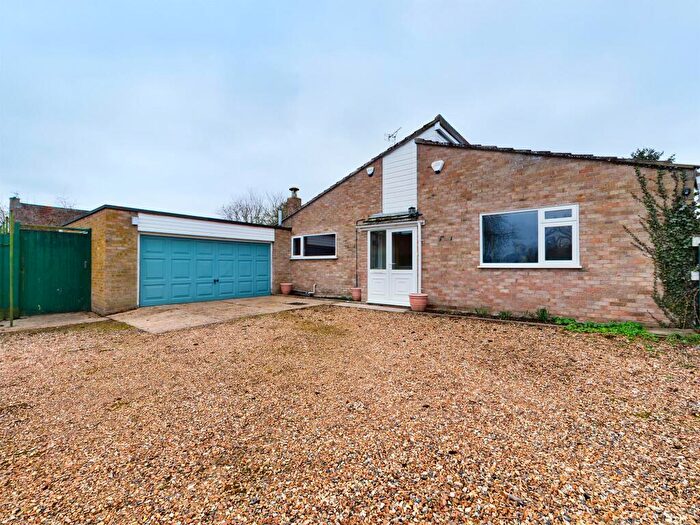 3 Bedroom Detached Bungalow To Rent In The Green, Bury St Edmunds, IP28