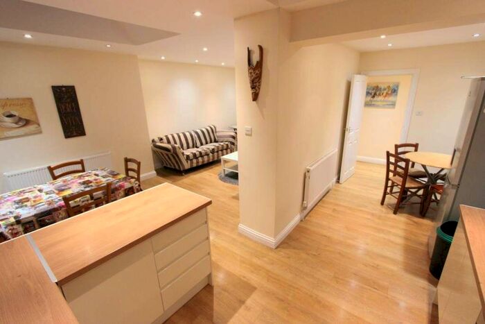 3 Bedroom Flat To Rent In Hereward Gardens, London, N13