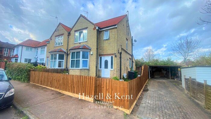 4 Bedroom Semi-Detached House To Rent In Hale Avenue, Cambridge, CB4
