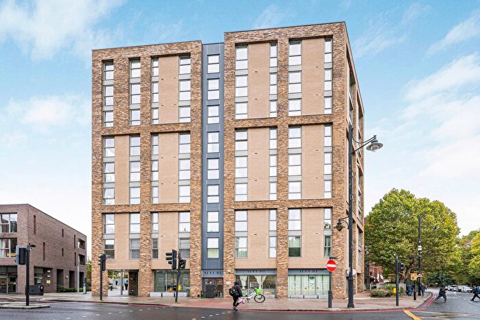 2 Bedroom Flat For Sale In Stockwell Park Walk, London, SW9