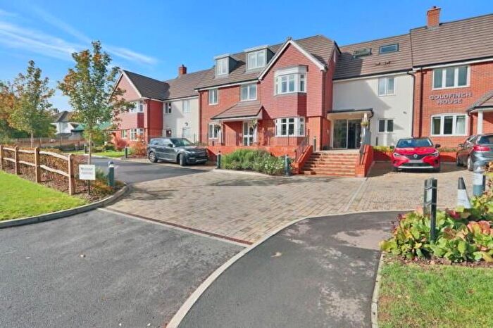 2 Bedroom Flat For Sale In Outwood Lane, Chipstead, Coulsdon, CR5