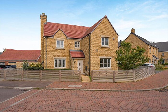 4 Bedroom Detached House For Sale In Brunel Drive, Gotherington, Cheltenham, GL52