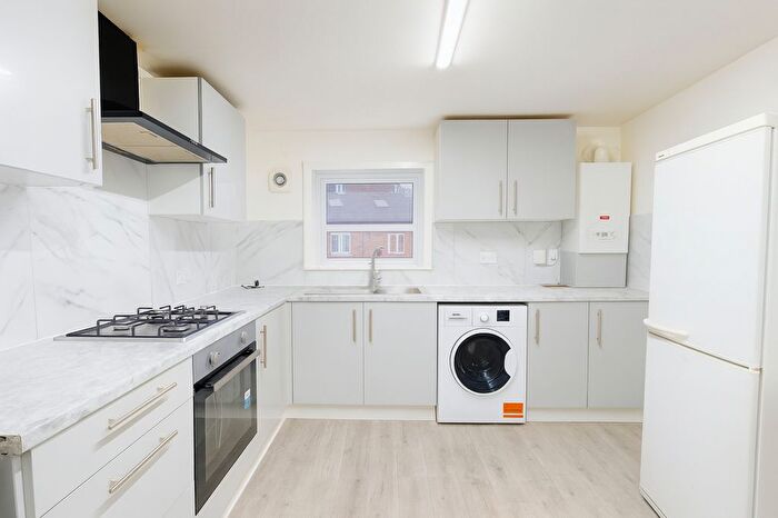 1 Bedroom Flat To Rent In West Green Road, London, N15