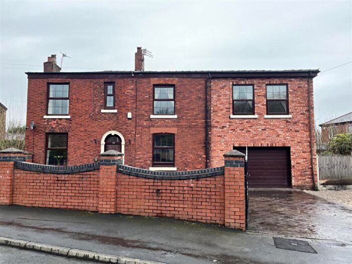 5 Bedroom Semi Detached House For Sale In Grove Street, Ashton-Under-Lyne, OL7