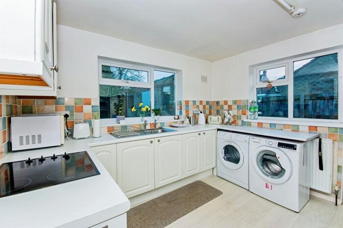 2 Bedroom Detached Bungalow For Sale In Daniels Gate, Long Sutton, Spalding, PE12