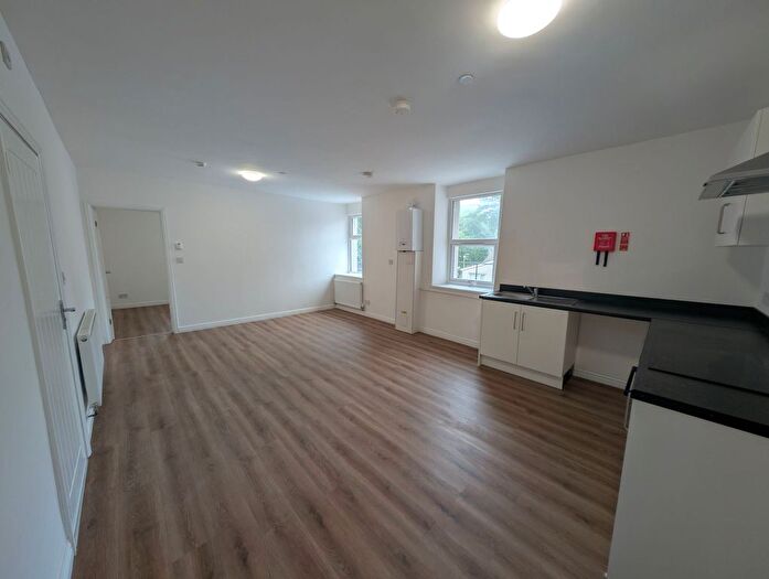 1 Bedroom Flat To Rent In Gelli Road (Tsl-), Gelli, CF41