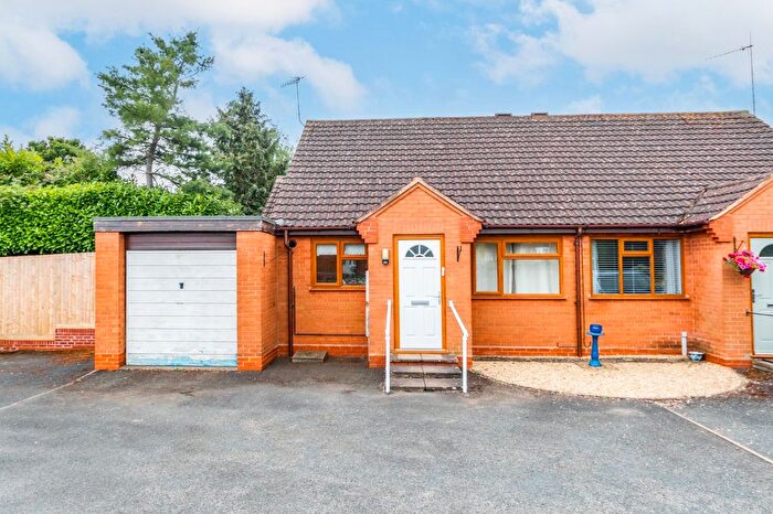 2 Bedroom Bungalow For Sale In High House Drive, Inkberrow, Worcester, Worcestershire, WR7