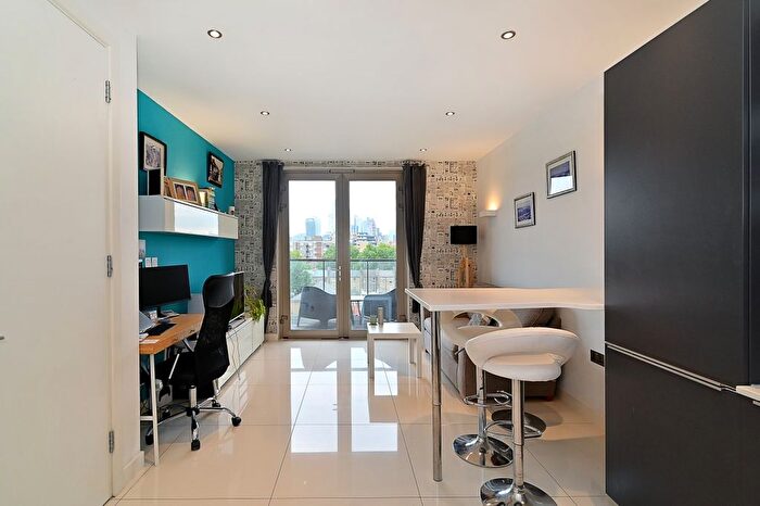 1 Bedroom Flat To Rent In Haven Way, London, SE1