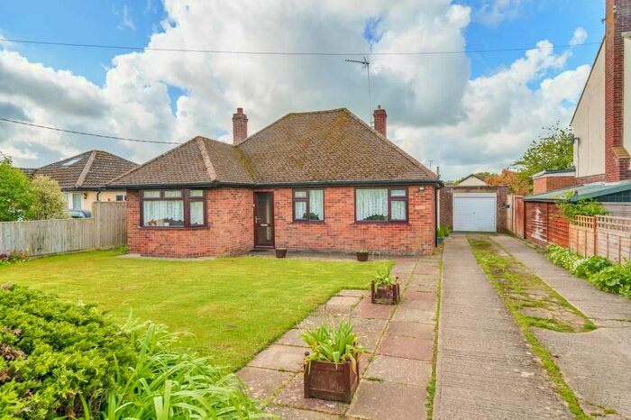 4 Bedroom Detached Bungalow For Sale In Farmoor, Oxford, OX2