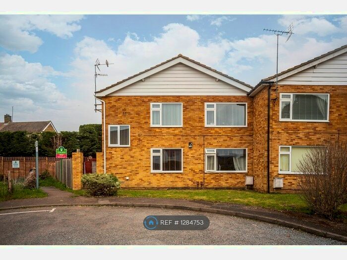 2 Bedroom Flat To Rent In Larkfield Road, Larkfield, Aylesford ME20