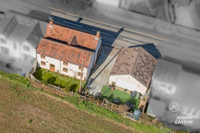 4 Bedroom Semi-Detached House For Sale In Main Road, Westonzoyland, Bridgwater, TA7