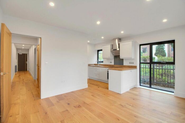 1 Bedroom Flat To Rent In Clifton Park Avenue, York, YO30