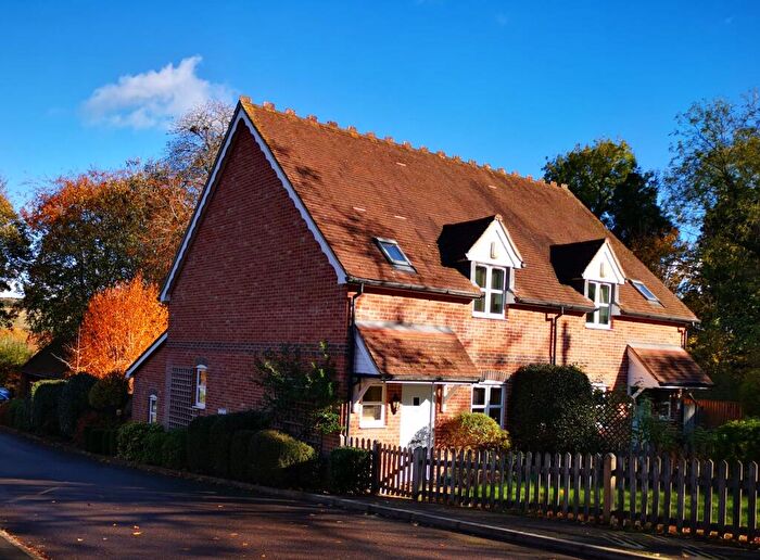 3 Bedroom Semi Detached House For Sale In Stonehouse, Reading, RG8