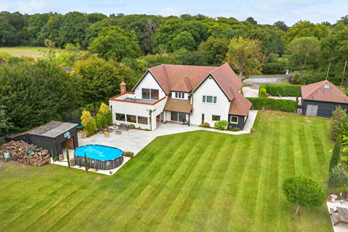 6 Bedroom Detached House For Sale In Tyndales Lane, Danbury, CM3