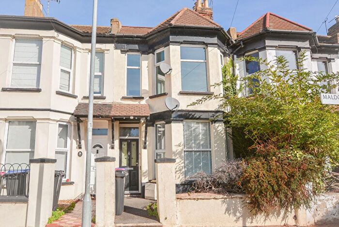 1 Bedroom Flat For Sale In Maldon Road, Southend-On-Sea, SS2