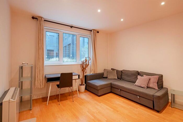 1 Bedroom Flat To Rent In Spencer Heights, Bartholomew Close, London, EC1A