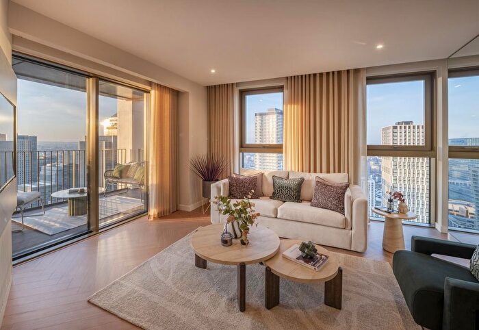 2 Bedroom Flat To Rent In One Thames Quay, Marsh Wall, E14