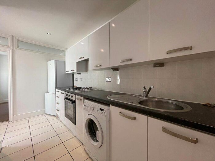 2 Bedroom Flat To Rent In Eaton Place -, P12