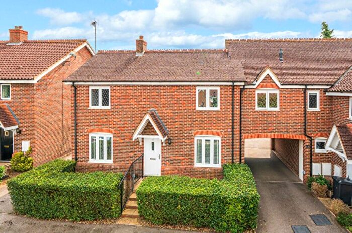 3 Bedroom Link Detached House For Sale In The Furlong, Oakley, MK43