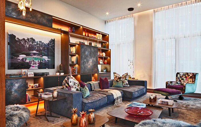 3 Bedroom Penthouse For Sale In Capital Building, Embassy Gardens, Nine Elms, London, SW11