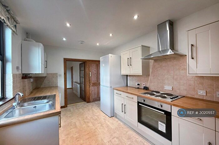 3 Bedroom Terraced House To Rent In Windsor Street, Milton Keynes, MK12