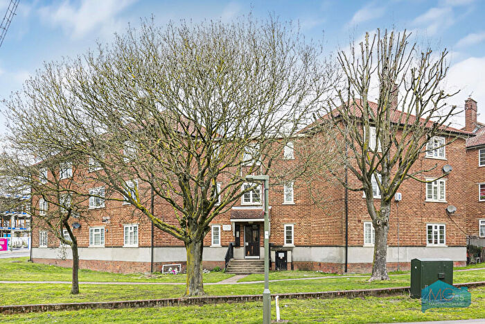 2 Bedroom Apartment To Rent In Bittacy Court, Frith Lane, London, NW7