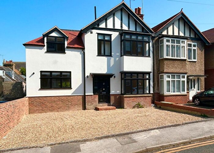 5 Bedroom End Of Terrace House To Rent In Chapel Place, Ramsgate, CT11