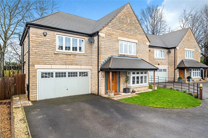 5 Bedroom Detached House For Sale In Oakroyd View, Birkenshaw, Bradford, West Yorkshire, BD11