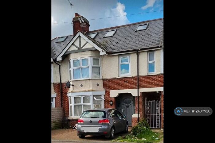 6 Bedroom Semi-Detached House To Rent In Cowley Road, Oxford, OX4