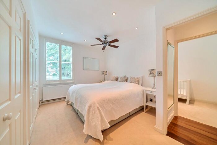 2 Bedroom Apartment To Rent In Westgate Terrace London, SW10