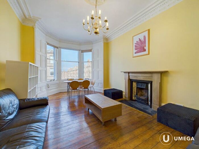 4 Bedroom Apartment To Rent In Polwarth Gardens, Polwarth, Edinburgh, EH11