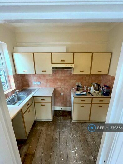 1 Bedroom Flat To Rent In Lower Fold, Marple Bridge, Stockport, SK6