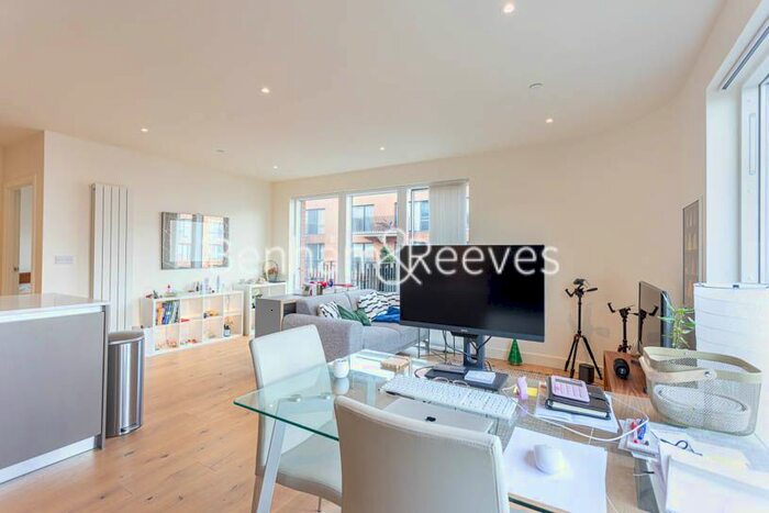 2 Bedroom Flat To Rent In Thunderer Walk, Woolwich, SE18