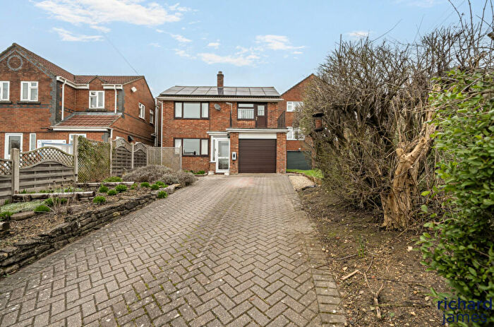 3 Bedroom Detached House For Sale In Purton Road, Swindon, SN2