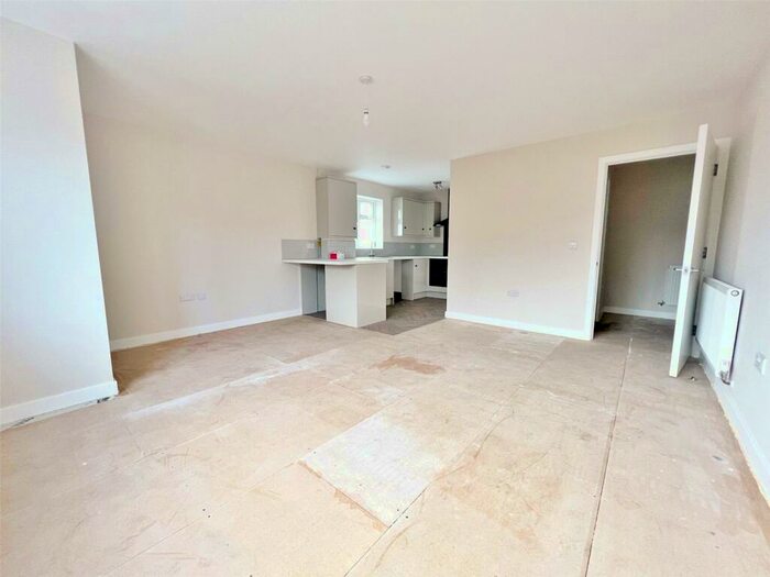 1 Bedroom Flat To Rent In Victoria Drive, Bognor Regis, West Sussex, PO21