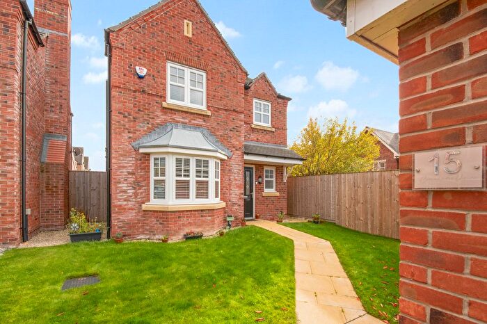 3 Bedroom Detached House For Sale In Commander Drive, Paddington, WA1