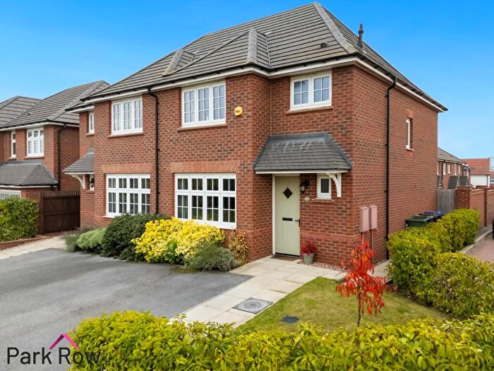 3 Bedroom Semi Detached House For Sale In Barnet Chase, Sherburn In Elmet, LS25