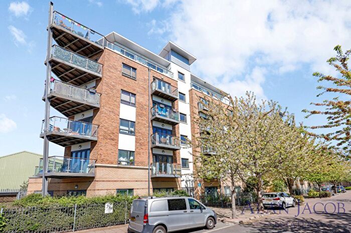 1 Bedroom Flat For Sale In Ainsworth Court, NW10