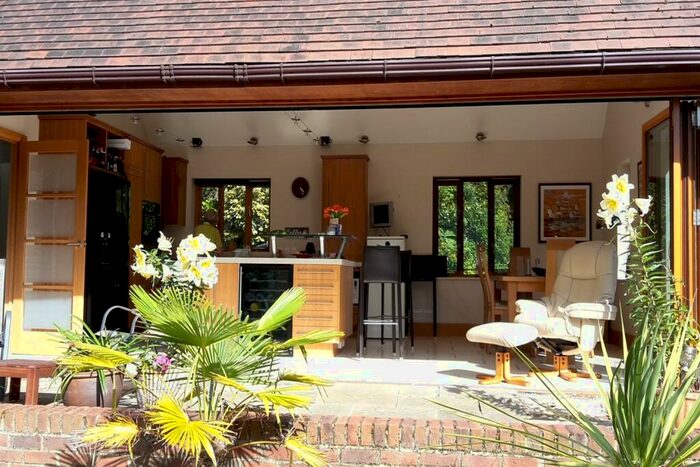 4 Bedroom House To Rent In Chichester Road, Midhurst, GU29