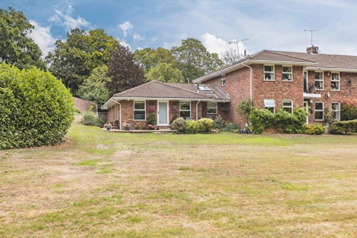3 Bedroom Bungalow For Sale In Purton Lane, Farnham Royal, SL2