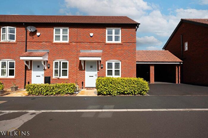 2 Bedroom End Of Terrace House For Sale In Orchard Lane, Tamworth, Staffordshire, B79