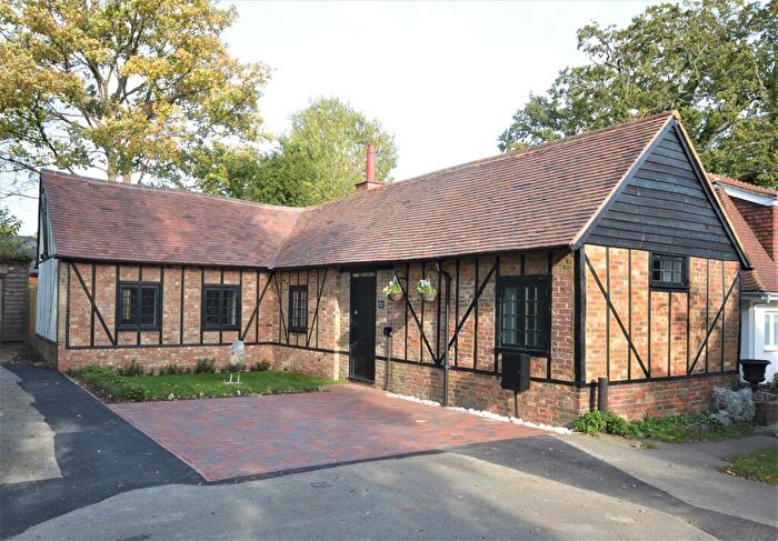 2 Bedroom Detached Bungalow To Rent In Hogscross Lane, Chipstead, CR5