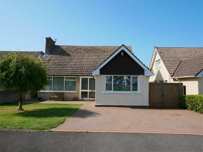 Houses for sale in Sully, Vale of