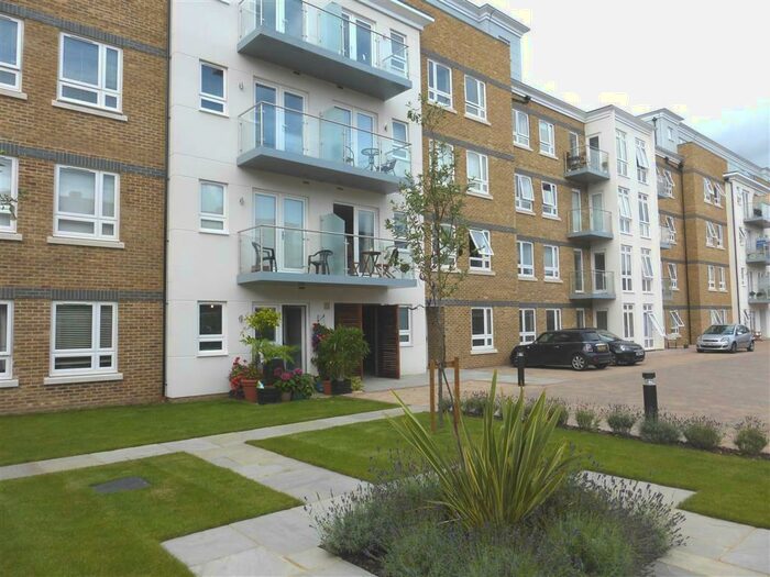 2 Bedroom Apartment To Rent In Grebe Way, Maidenhead, SL6