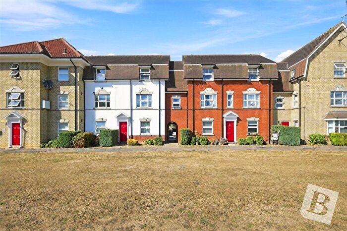 2 Bedroom Flat For Sale In Haltwhistle Road, South Woodham Ferrers, Chelmsford, Essex, CM3