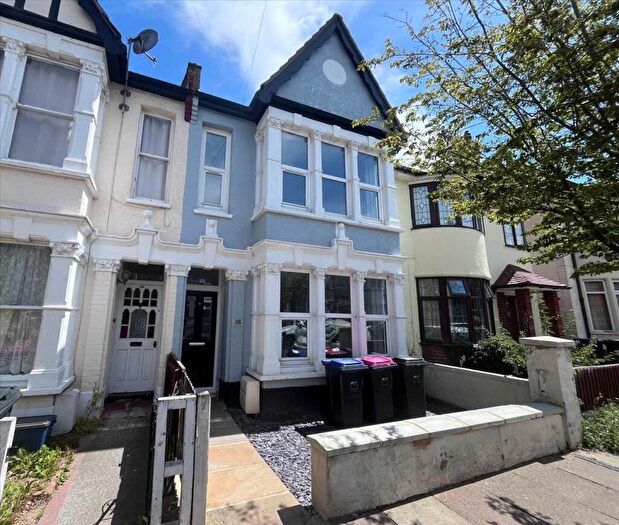 3 Bedroom Terraced House To Rent In Westcliff On Sea, SS0